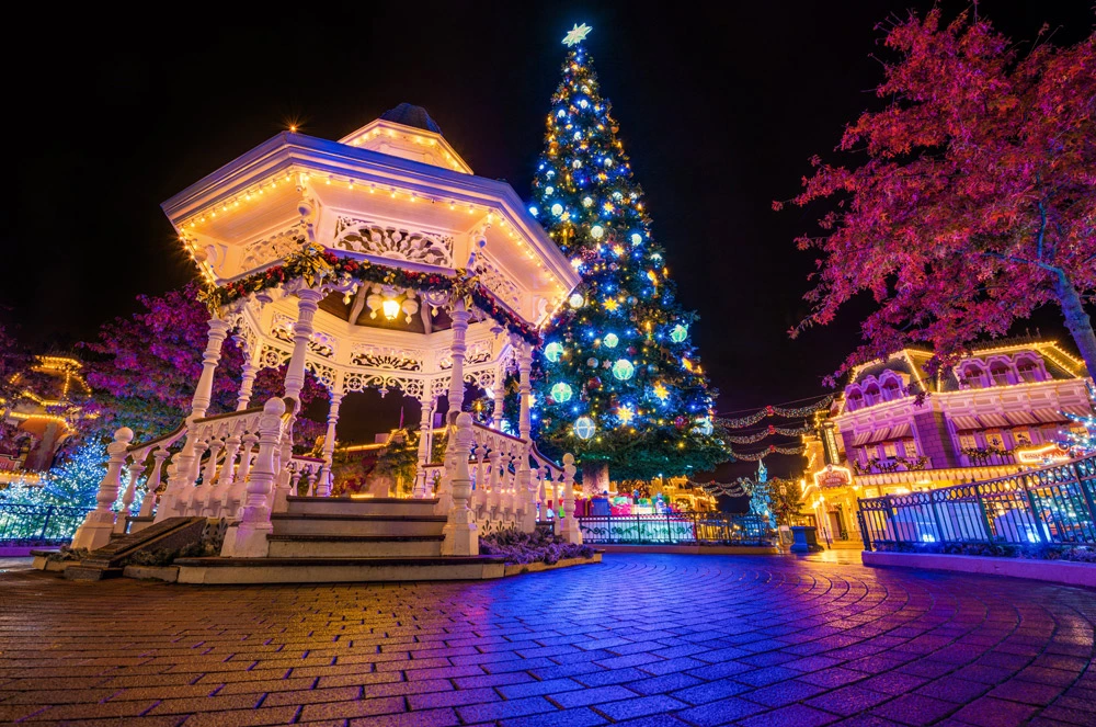 christmas at disneyland paris