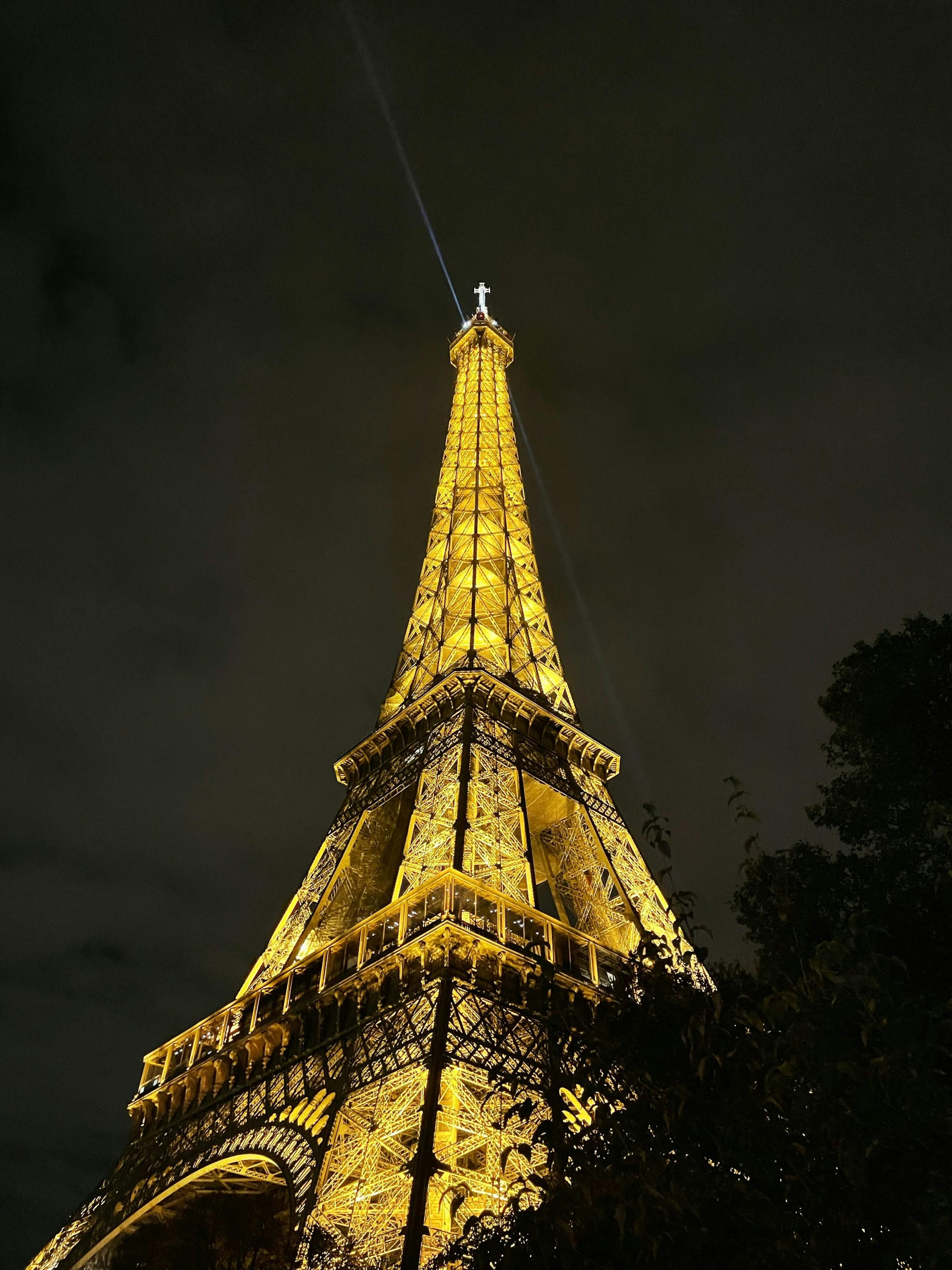 Midnight in Paris: The Magic of Parisian Night Walks